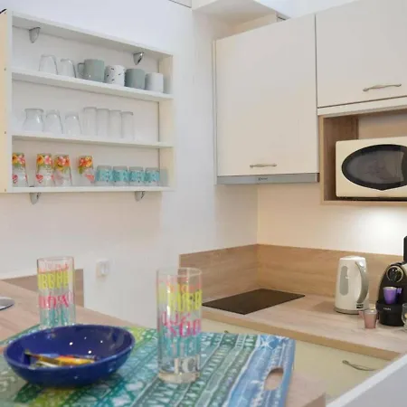 Apartment 2p Renove, Clim, Wifi, Terrasse, Parking, Proche - - Fr-1-226-304